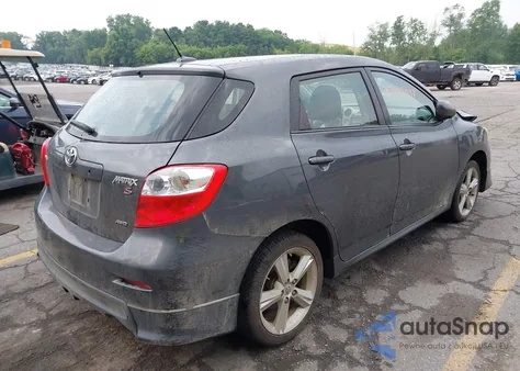2009 Toyota Matrix S z USA, uszkodzony, nr VIN 2T1LE40E99C009526